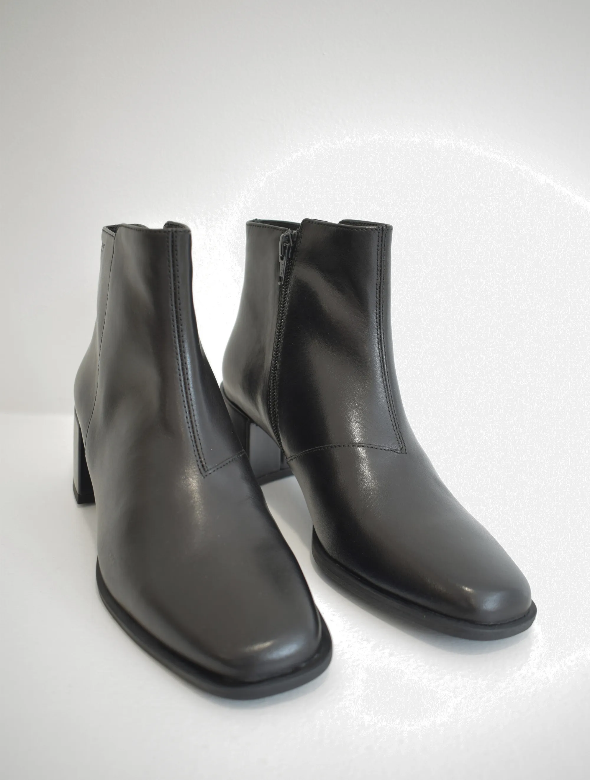 Stina Boot Black